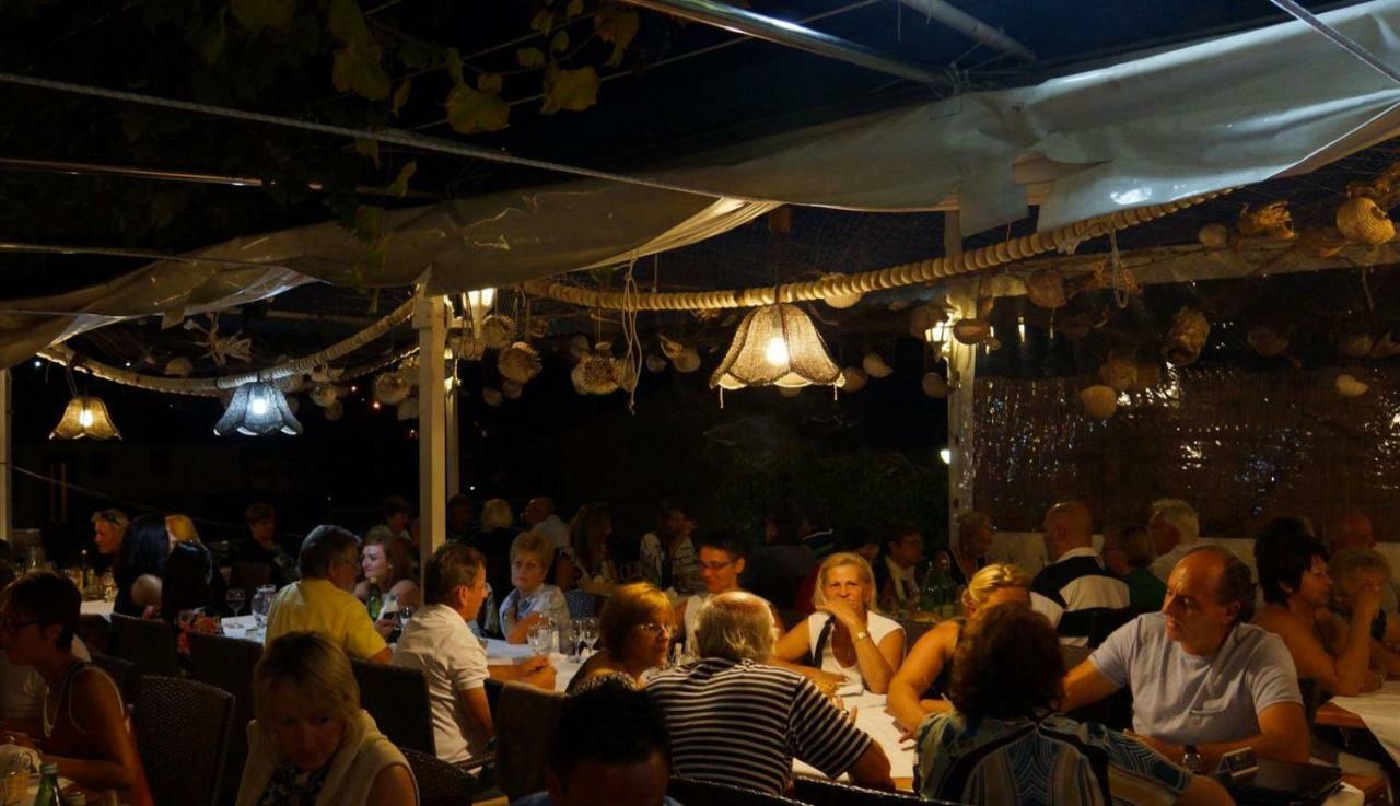 St. Nicholas Rooms Đảo Hvar Ngoại thất bức ảnh